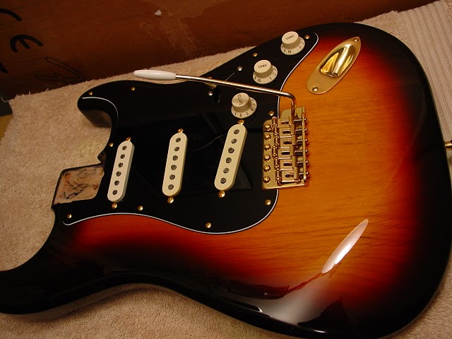 fender strat 179331805231693270 Fender Stratocaster Loaded Body  Sunburst  62srv